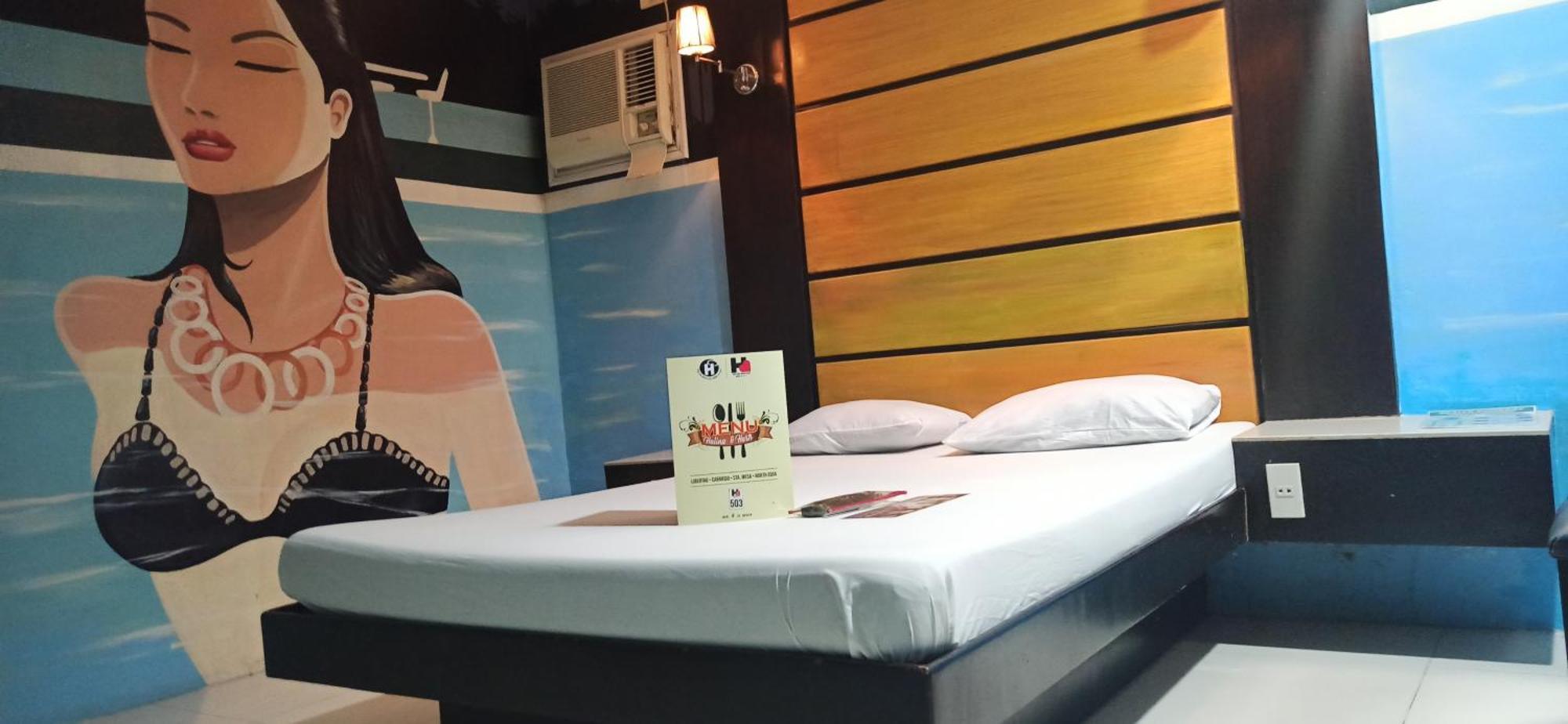 Harts Hotel-Quezon City Ngoại thất bức ảnh