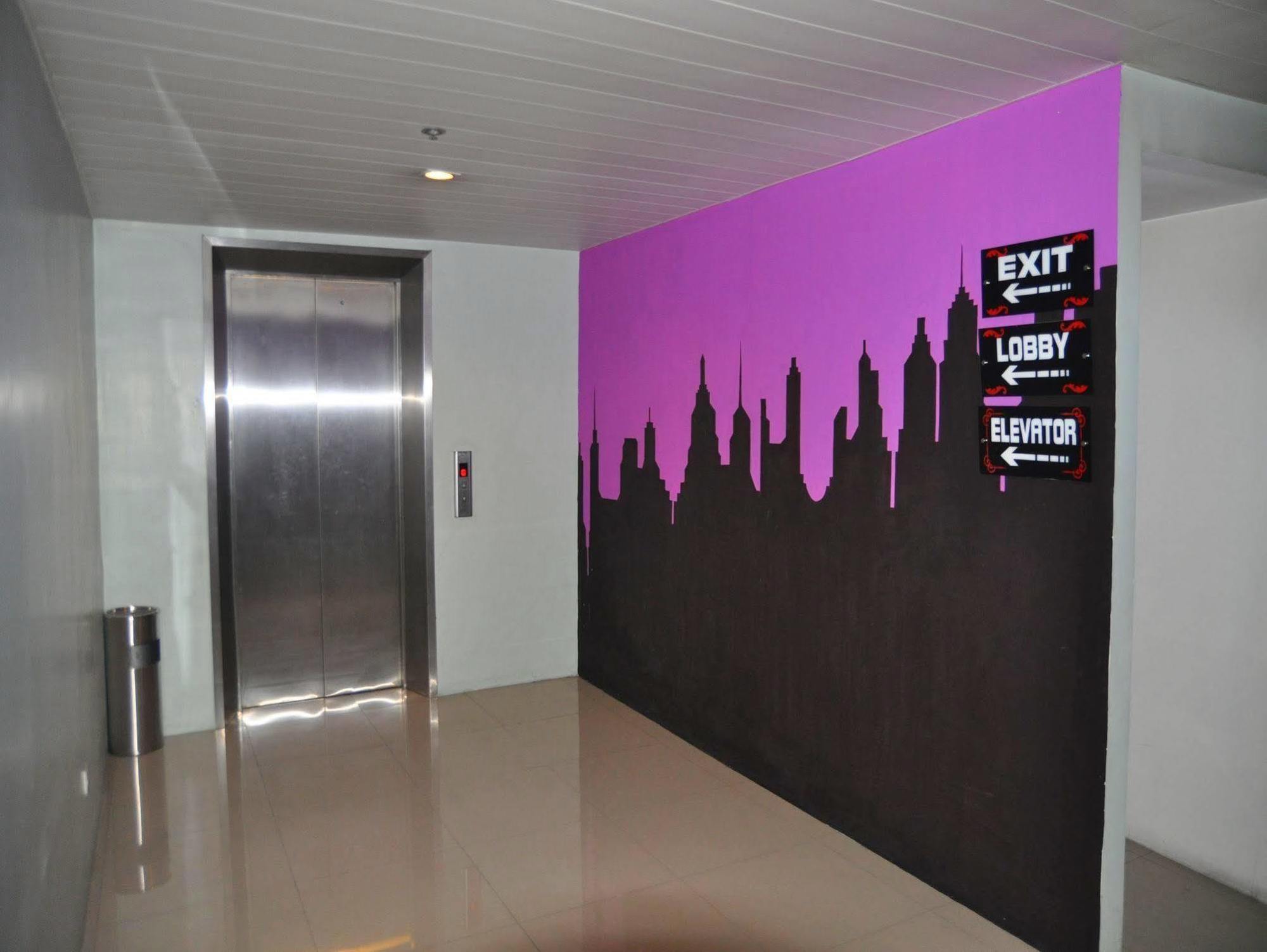 Harts Hotel-Quezon City Ngoại thất bức ảnh